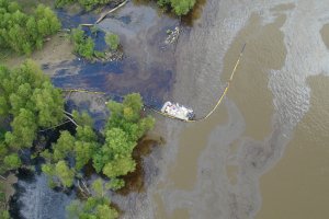 Aerial photo of batture with oiling from Barge DM932 Oil Spill
